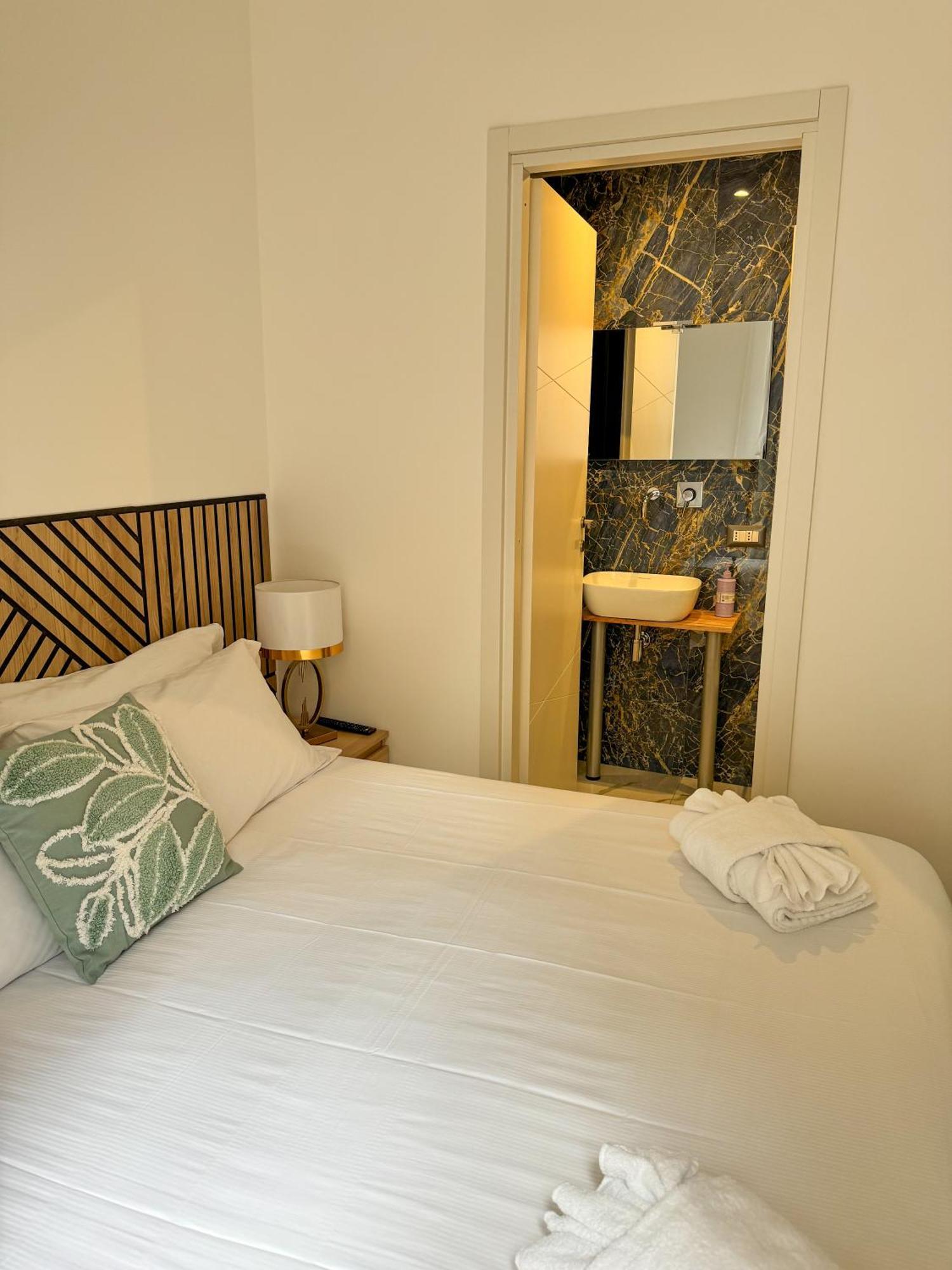 Hotel Barone House Roma Esterno foto