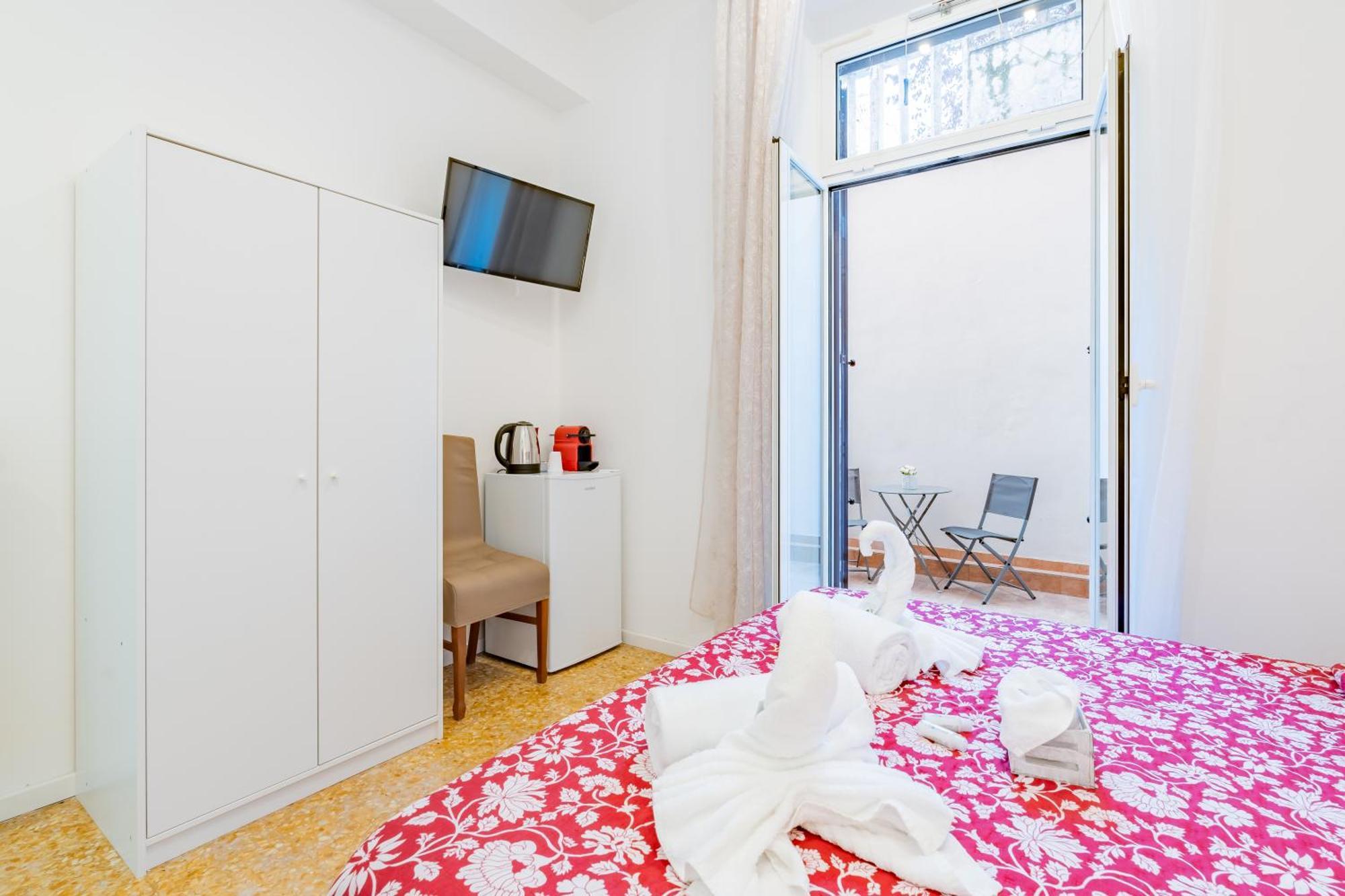 Hotel Barone House Roma Esterno foto